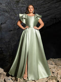 Plus Satin Evening Gown with Bow Shoulder & Dramatic High Slit – Luxurious Evening Wear for Red Carpet, Formal Galas & Wedding Receptions