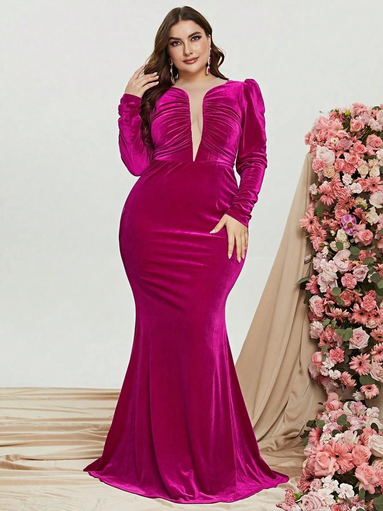 Plus Mesh Insert Ruched Velvet Mermaid Dresses - Elonnashop