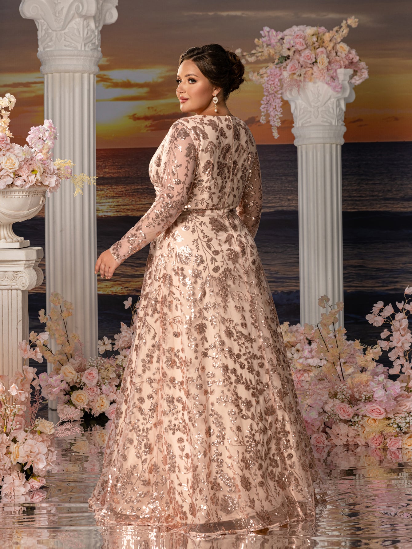 Plus Womens' Elegant V-Neck Evening Gown with Delicate Lace & Silver Embroidery – Long Flowing Skirt for Seaside Weddings & Romantic Beach Events