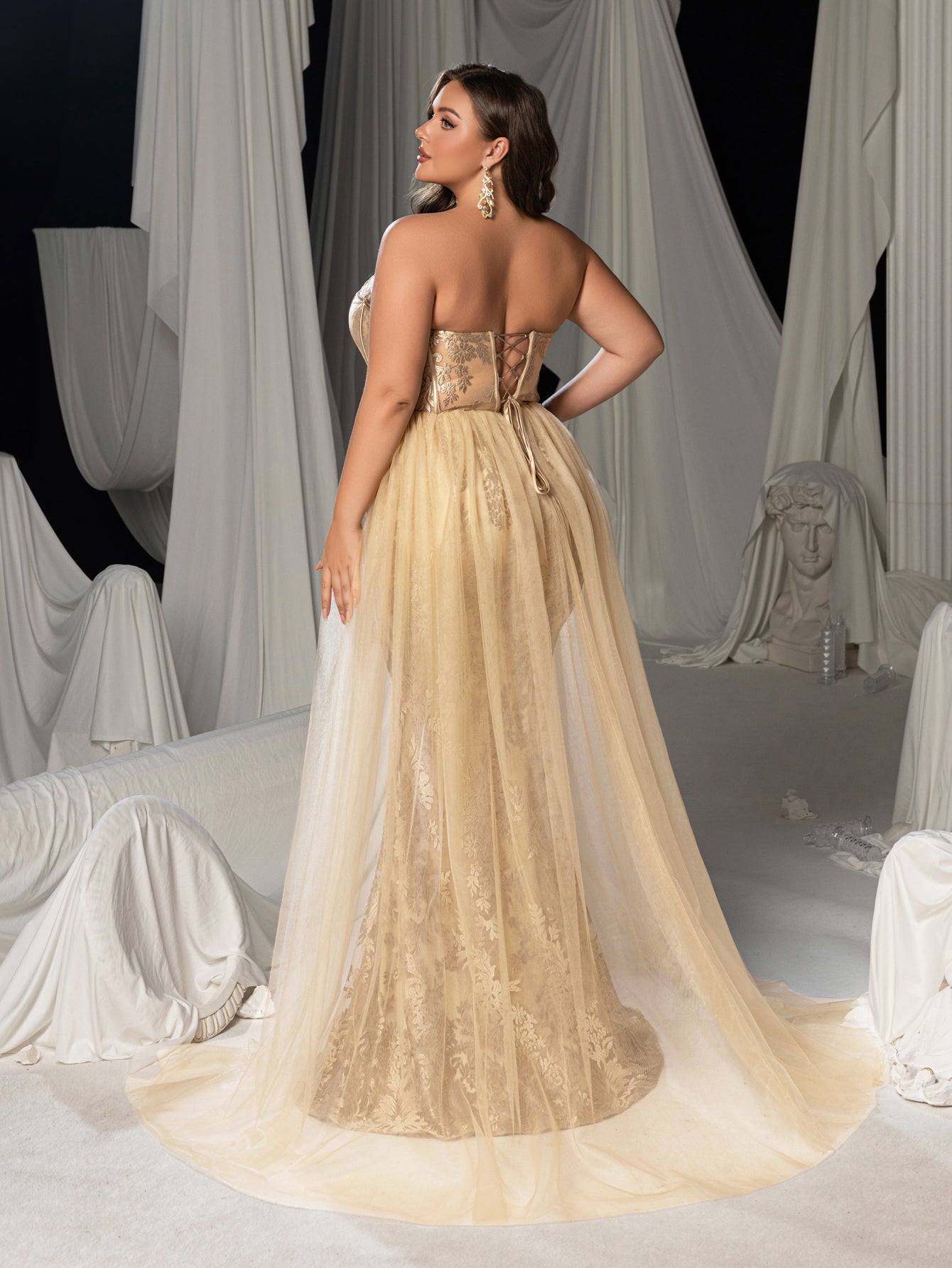 Plus Luxury Embroidered Mermaid Gown with Flowing Veil Elegant Sati Curvepretty Plus Luxury Embroidered Mermaid Gown with Flowing Veil Elegant Sati Curvepretty