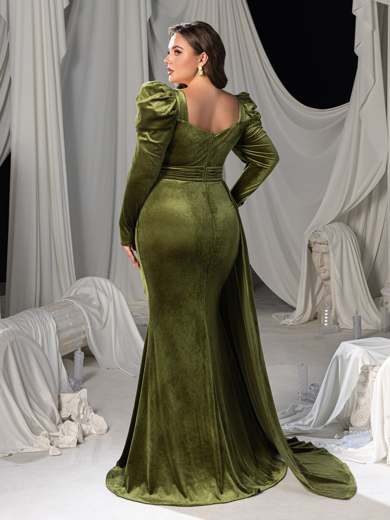 Plus Elegant Velvet Gown with Thigh-High Slit & Puff Sleeves â€?Luxury Evening Wear for Red Carpet, Gala Dinners & High-End Parties