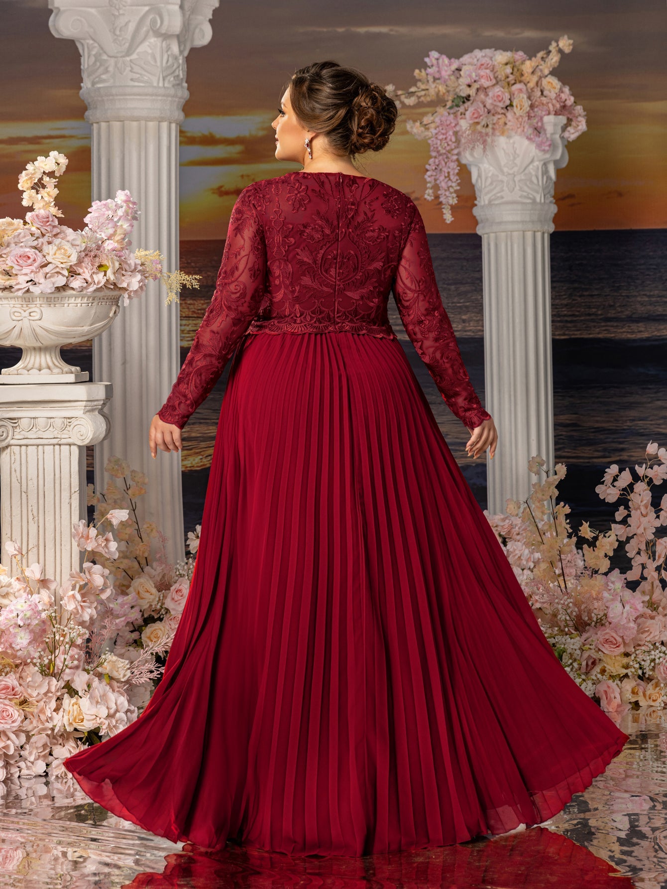 Plus Womens' Elegant A-Line Formal Dress with Long-Sleeve Lace Bodice & Chiffon Pleated Skirt