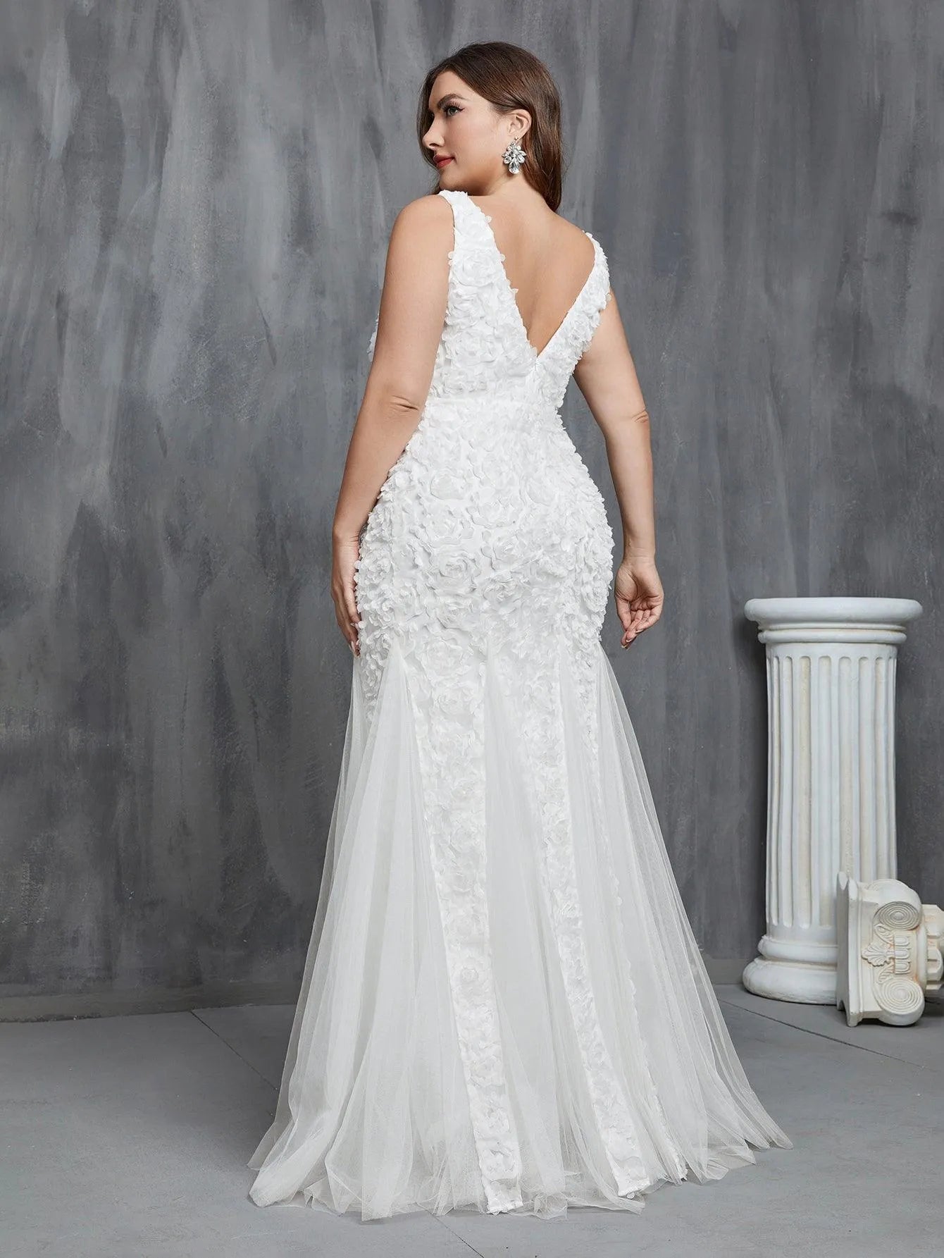 Plus Plunging Neck Mermaid Hem Wedding Dress - Elonnashop