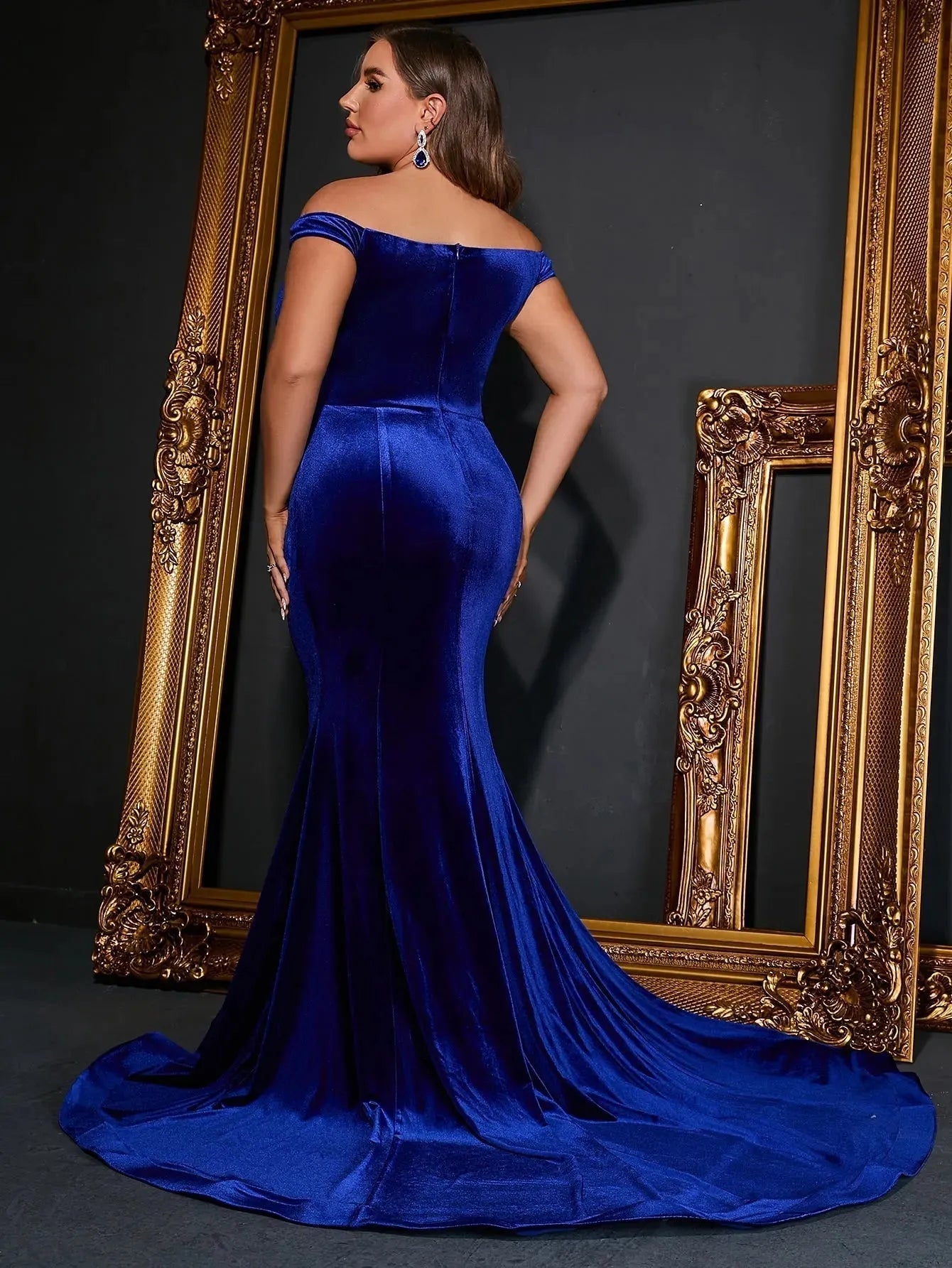 Plus Off Shoulder Mermaid Hem Velvet Formal Dress